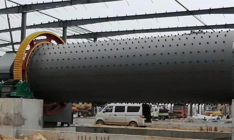 Muileann liathróid fliuch